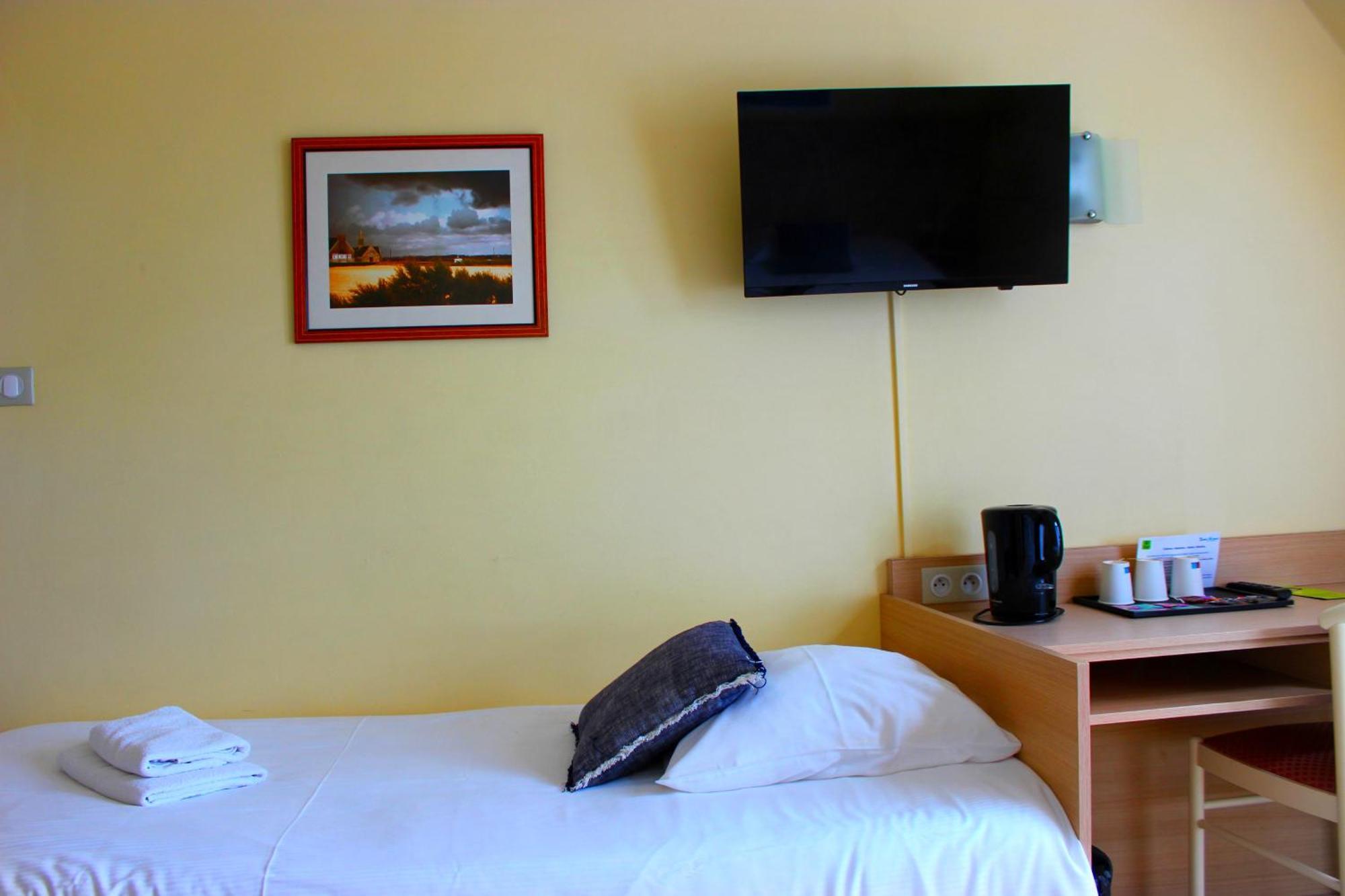 Hotel Breiz Armor Pouldreuzic Habitación foto
