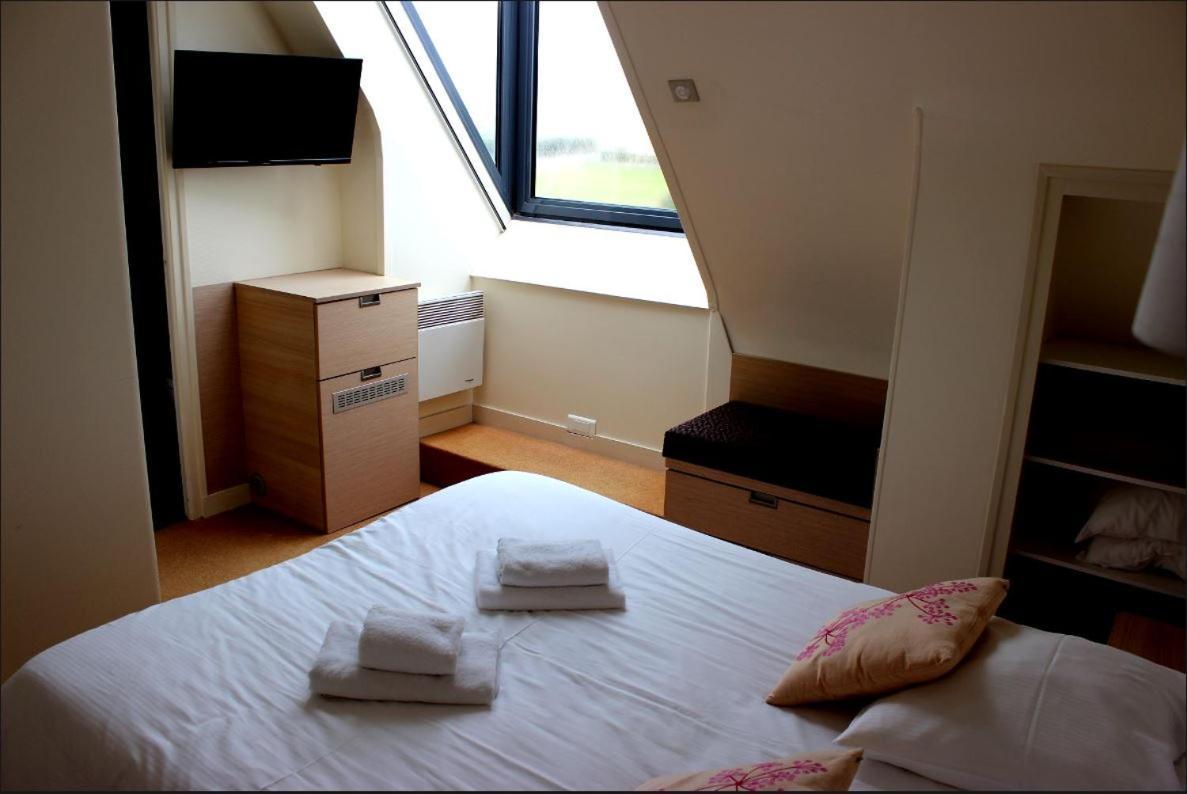 Hotel Breiz Armor Pouldreuzic Habitación foto